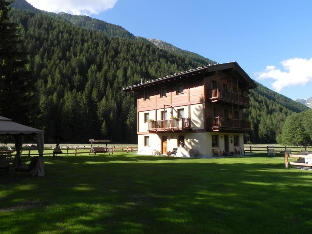 Villa Americana Chambres D'Hotes Champoluc Εξωτερικό φωτογραφία