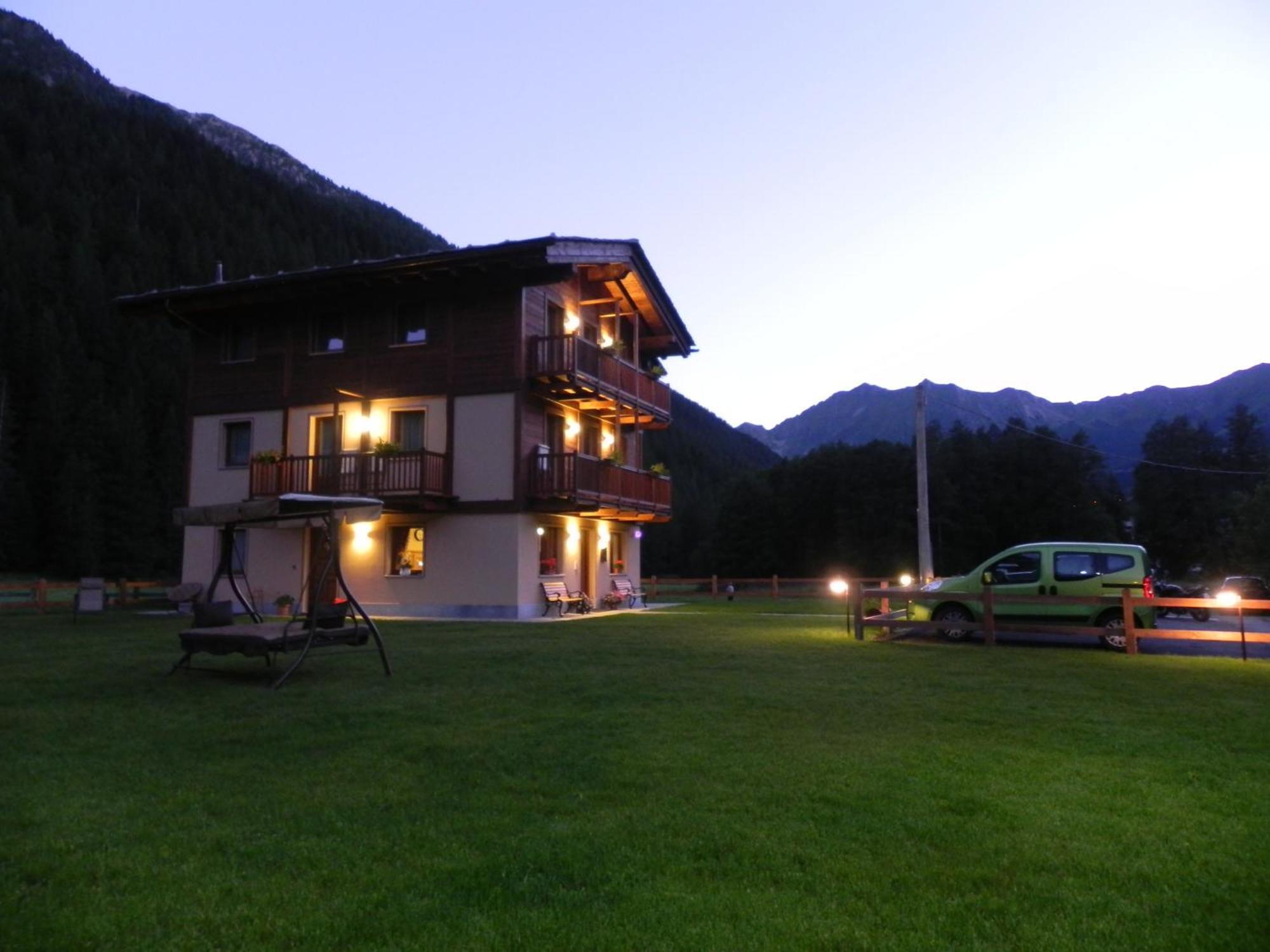Villa Americana Chambres D'Hotes Champoluc Εξωτερικό φωτογραφία