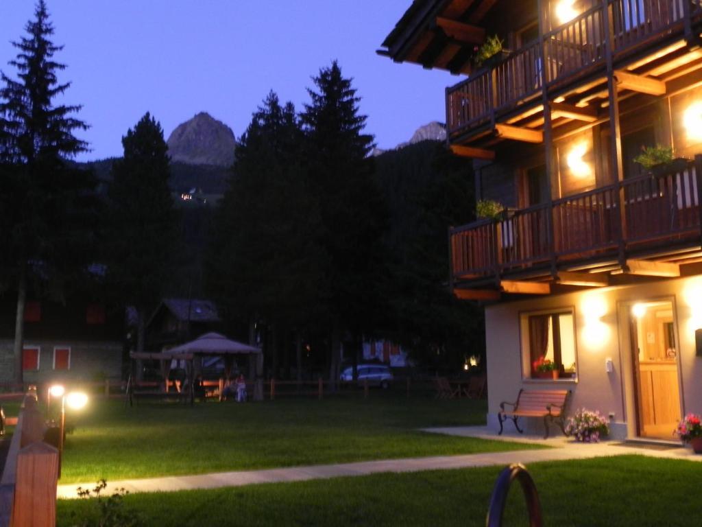 Villa Americana Chambres D'Hotes Champoluc Εξωτερικό φωτογραφία